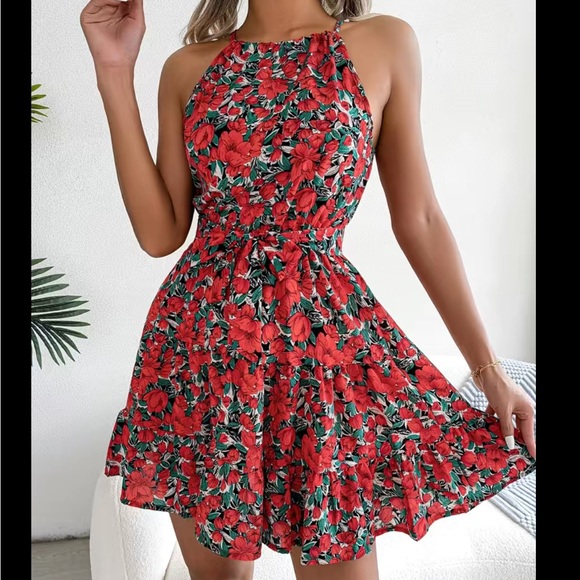 SHEIN Dresses & Skirts - 🌺 Flirty floral Halter Dress